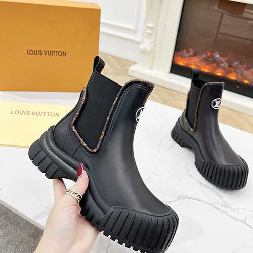 ルイヴィトン靴コピー   定番人気2022新品   Louis Vuitton ルイヴィトン靴0411